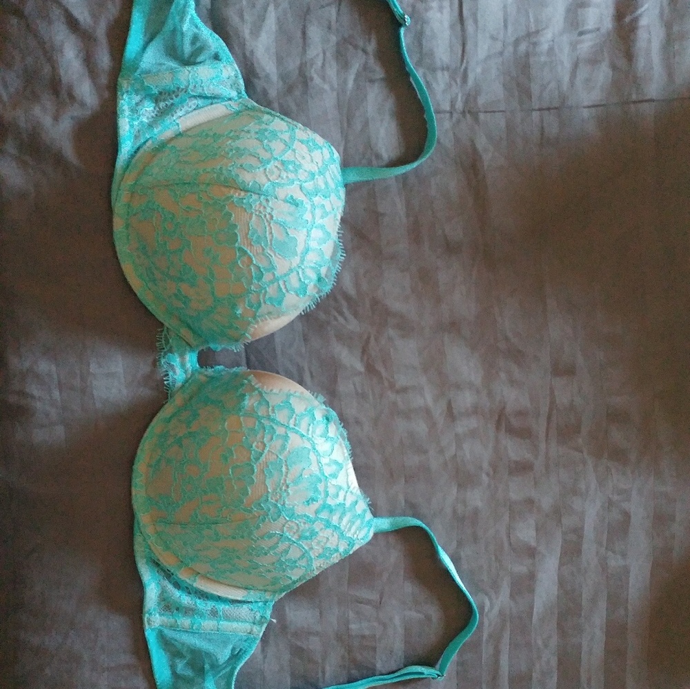 Victoria secret bombshell push up bra